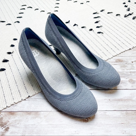Betabrand Shoes - Betabrand Late-To-The-Gate Heels Grey Blue Size 9